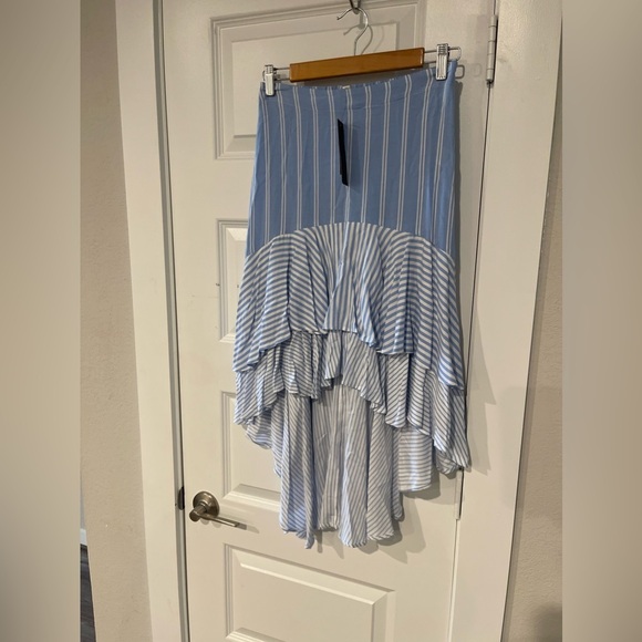 NWT One Hart tiered ruffle high low skirt - Picture 3 of 9